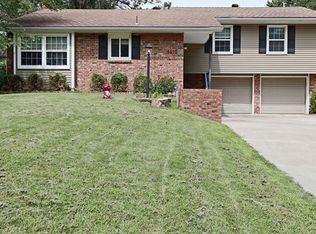 5410 Melrose Ln, Shawnee, KS 66203
