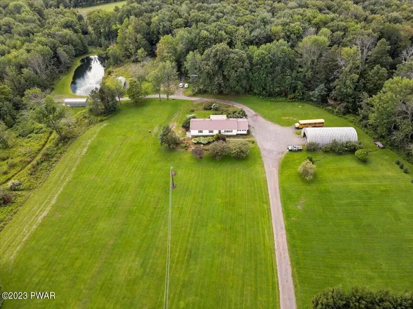 19 Goodenough Ln, Honesdale, PA 18431