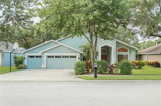 1st image of 2228 Fairoaks Dr