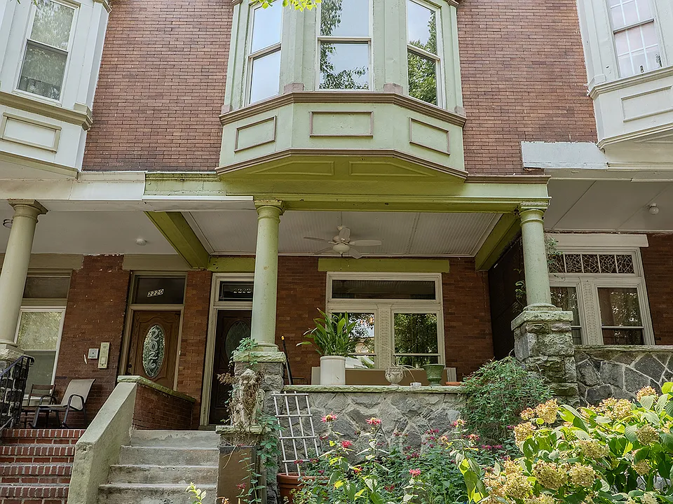 2222 Linden Ave