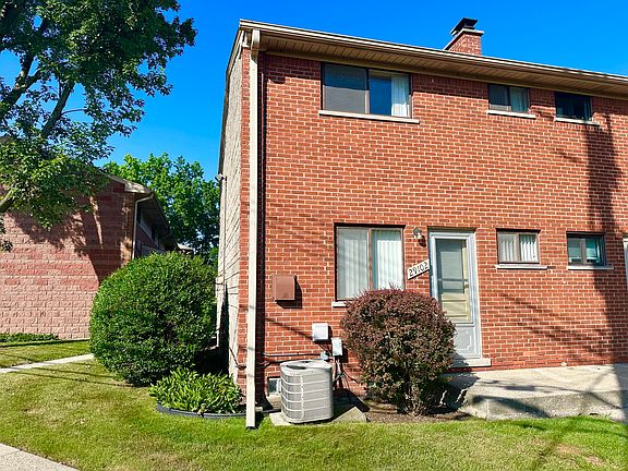 2nd image of 29102 Tessmer Ct