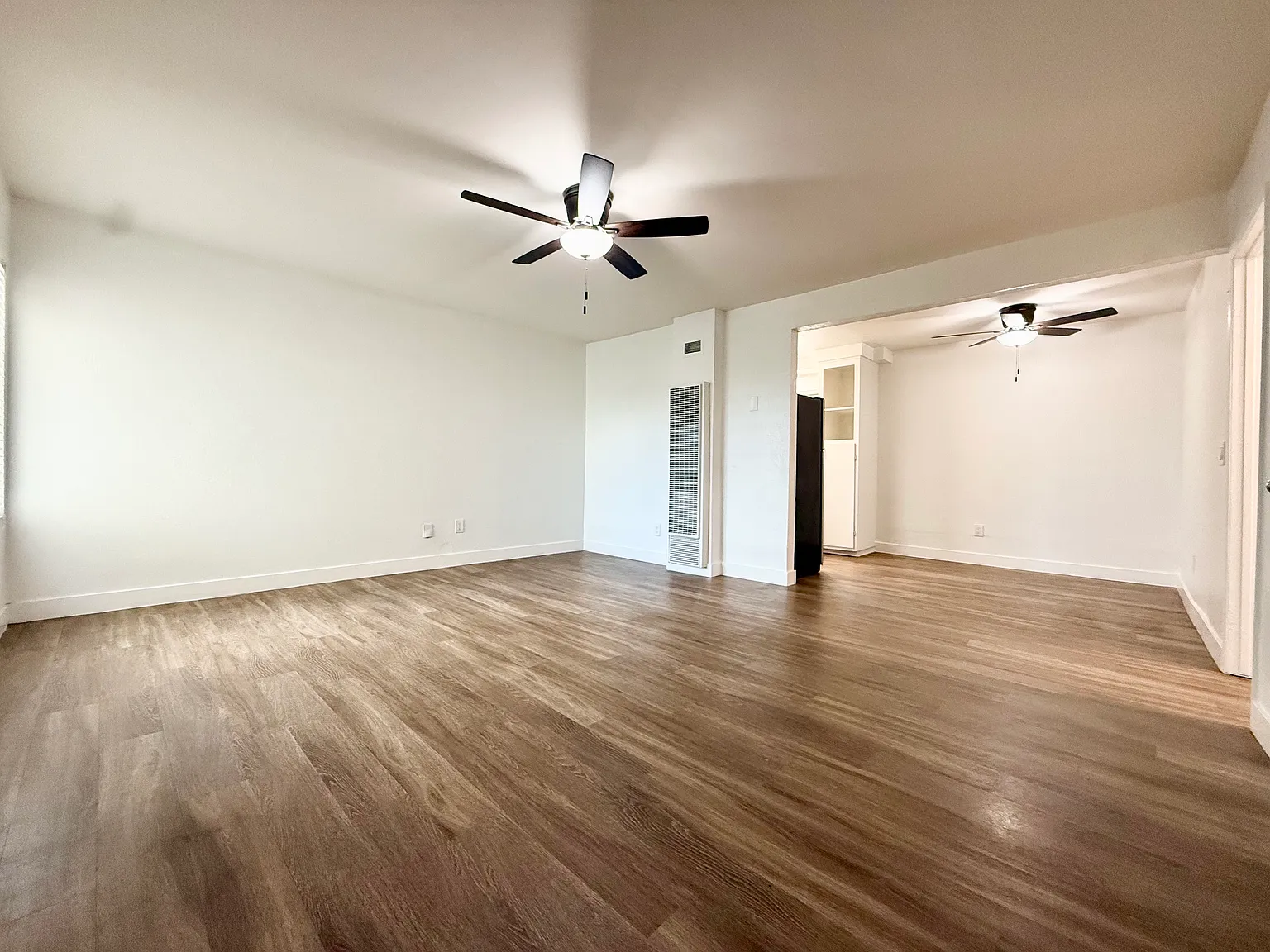 2 bed, 700 sqft, $2,100 — Photo 4