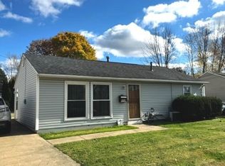 2008 Holland Ct SW, Canton, OH 44706