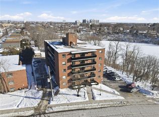 2373 King St E #38, Hamilton, ON L8K 1X9