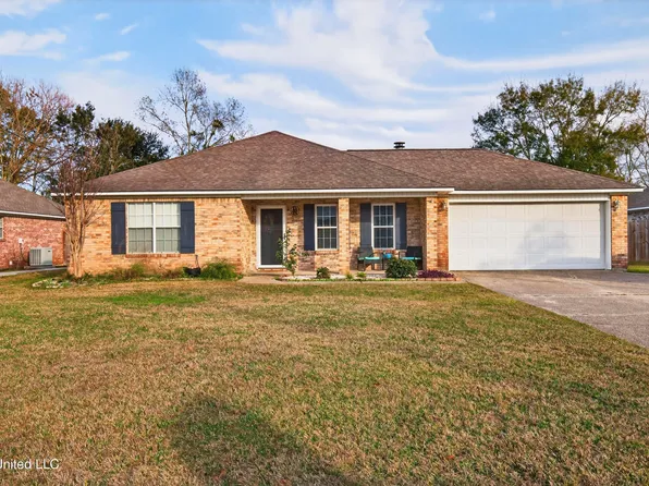 3524 N 8th St, Ocean Springs, MS 39564