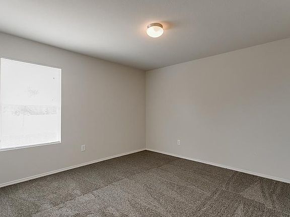 5th image of 1032 Junegrass Ln