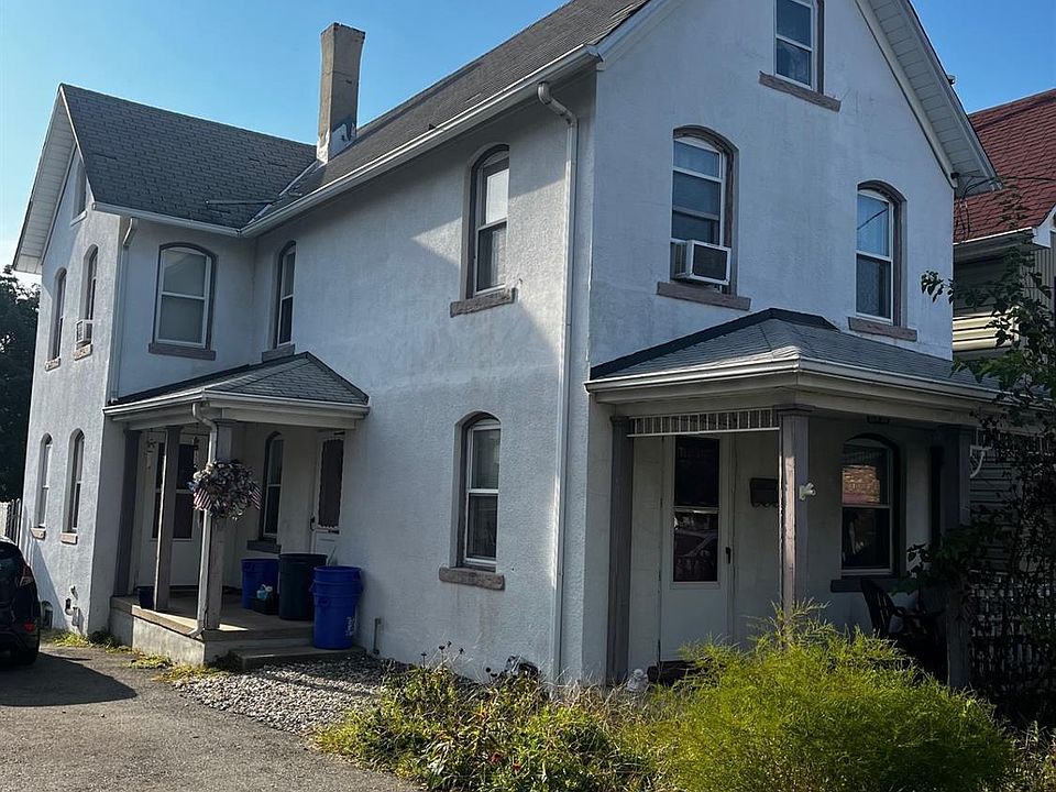 2nd image of 131 Main St