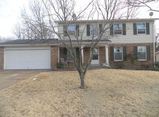 908 N Duchesne Dr, Saint Charles, MO 63301