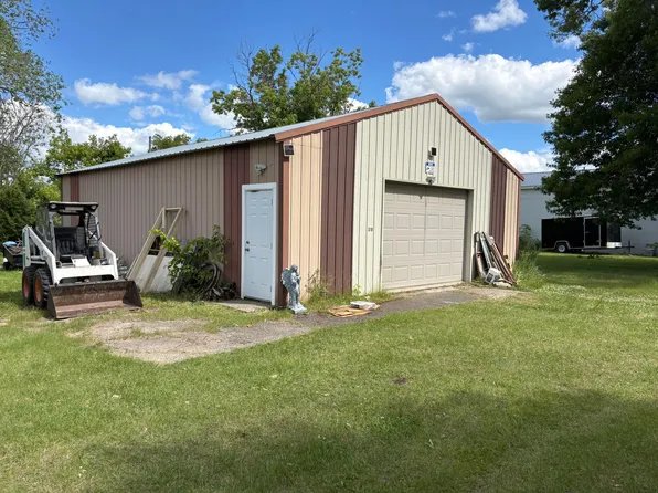 310 8th St SE, Staples, MN 56479