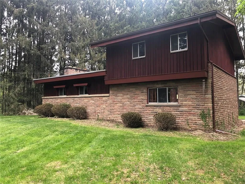 2216 Saint Christopher Dr photo 1