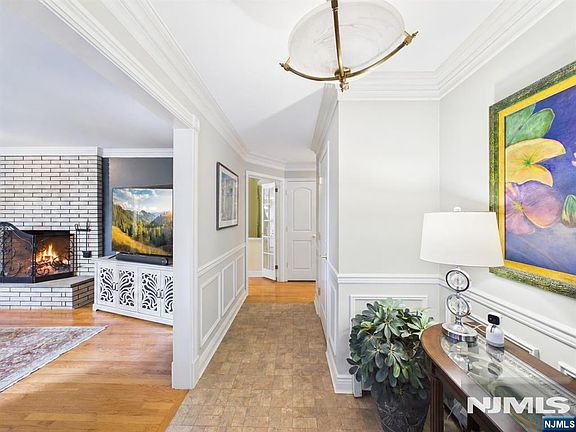 3rd image of 120 Beverly Road