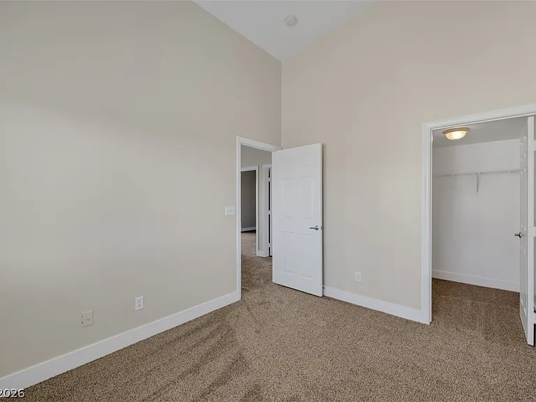 502 Birdseye St — Photo 13