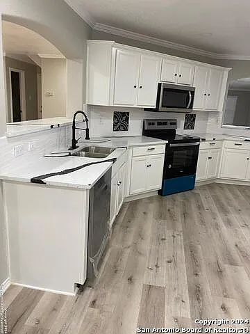 4 bed, 2.5 bath, 3026 sqft, $2,350 — Photo 3