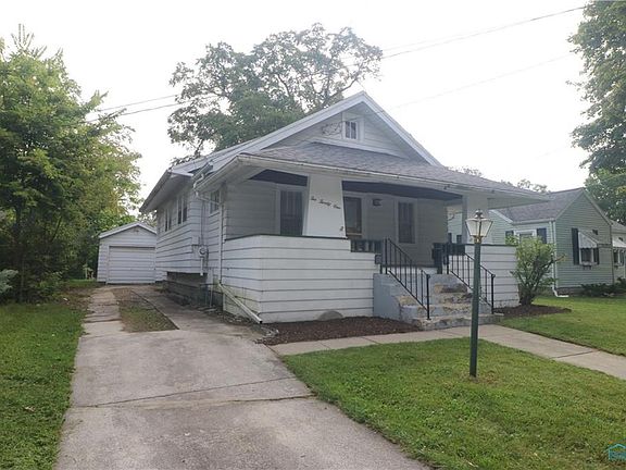 3rd image of 221 S Enterprise St