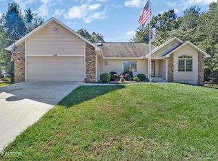 530 Stonehenge Dr, Fairfield Glade, TN 38558