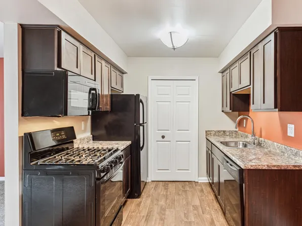 Pointe West Apartments