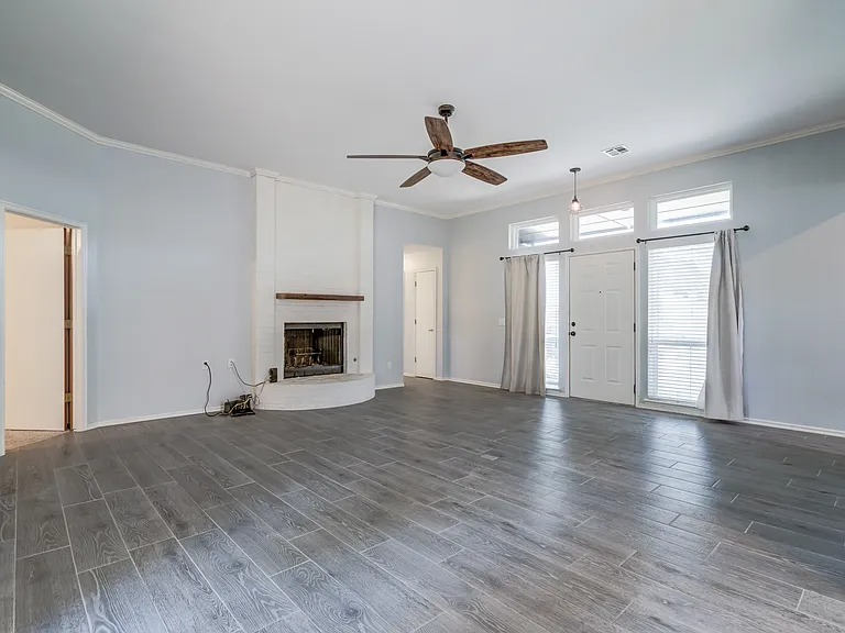 1908 Joseph Dr — Photo 32