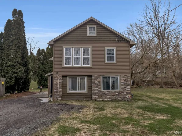 18 Russell St, Lockport, NY 14094