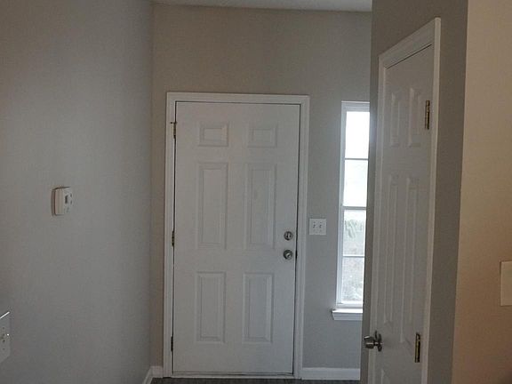 5th image of 103 Eagle Glen Dr