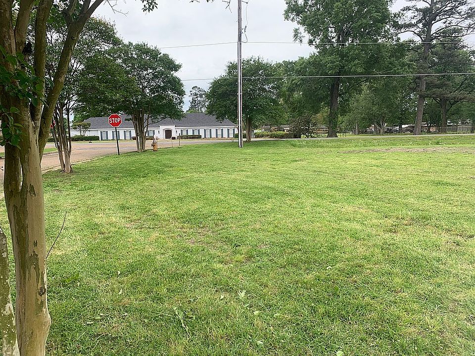 2nd image of 3707 Acadian Trce