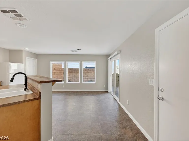 8380 Bismark Sapphire St #0 — Photo 8