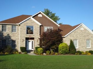 6427 Ledgewood Dr, Independence, OH 44131