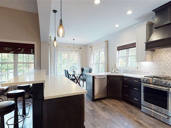4th image of 10521 Nobhill Ln