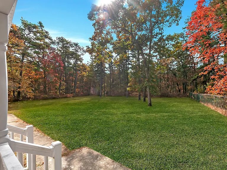 756 Lakehurst Rd — Photo 16