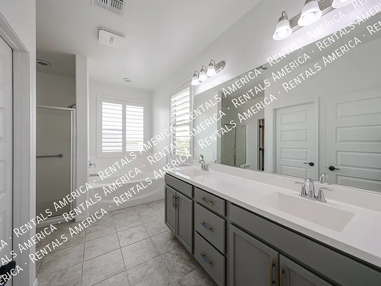 13487 N 174th Ave — Photo 29