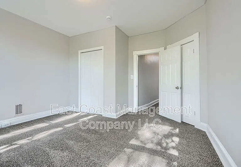 1530 N Rosedale St — Photo 13