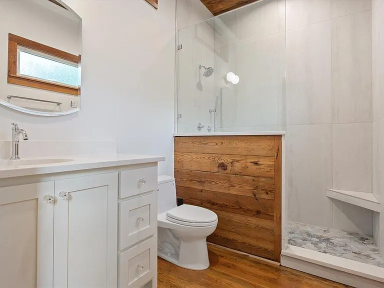 1608 S Church St — Photo 17