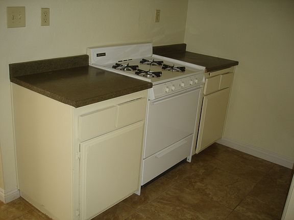 3rd image of 1339 W Stoneridge Ct APT 5