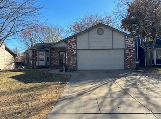 2710 S Yellowstone St, Wichita, KS 67215