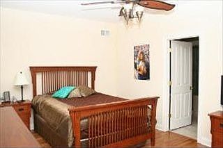 4th image of 51 S Brockway St