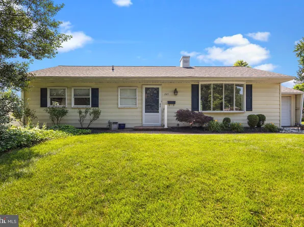265 Glouster Rd, Fairless Hills, PA 19030