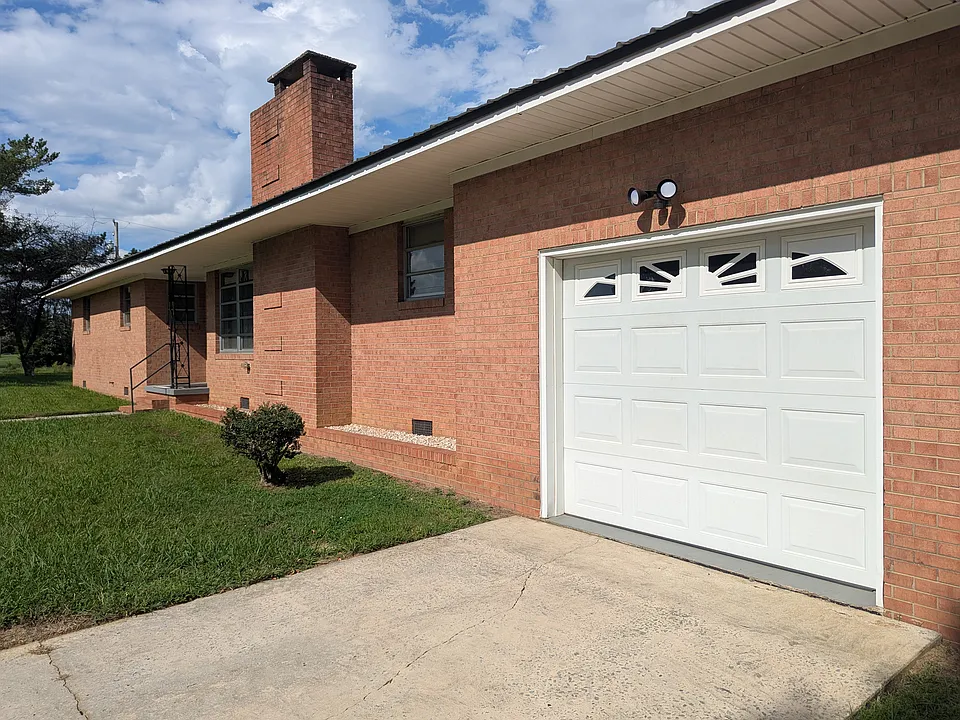 103 Rothrock Dr