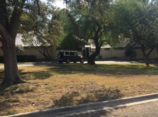 715 Cenizo Blvd, Uvalde, TX 78801