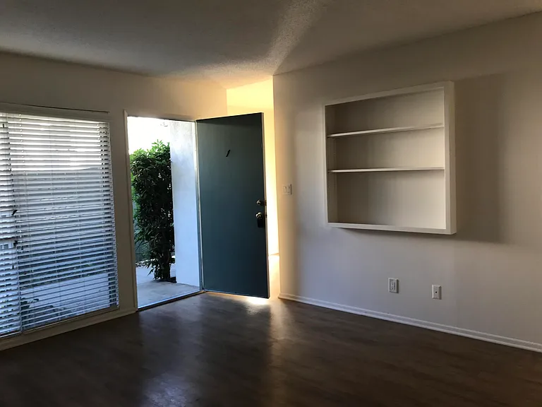 1313 Olive St #2 — Photo 2