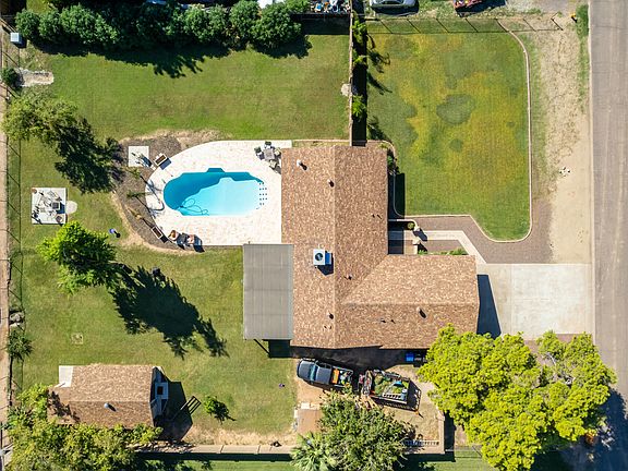 3rd image of 10327 W CATALINA Drive