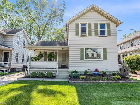 4042 E 44th St, Newburgh Heights, OH 44105