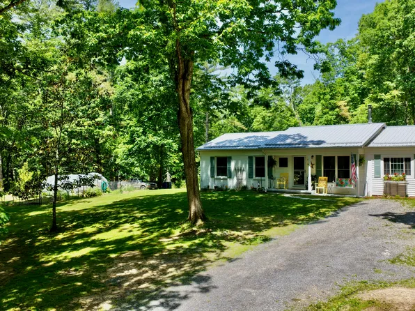 2138 Boones Mountain Rd, Frankford, WV 24938