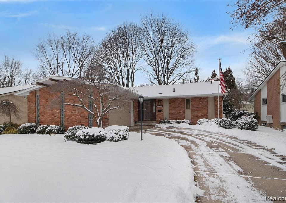 1st image of 35048 Wood St
