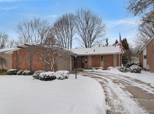 35048 Wood St, Livonia, MI 48154