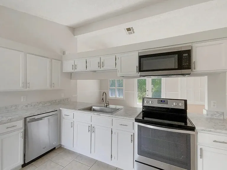 7432 Sweet Rose Ln — Photo 12