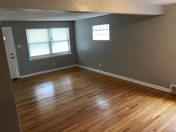 4th image of 9019 Bessemer Ave