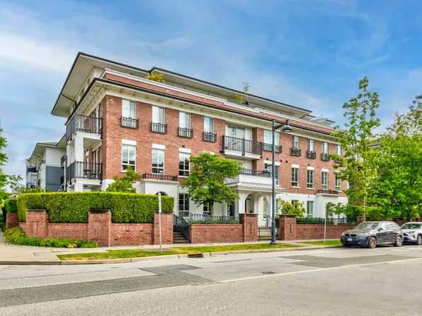 545 Foster Ave #309, Coquitlam, BC V3J 0B3