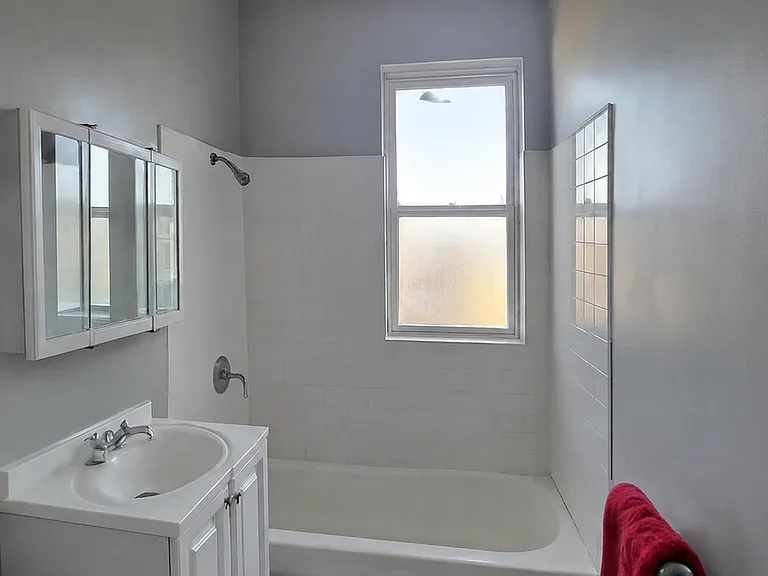 1215 S Homan Ave #3M — Photo 8