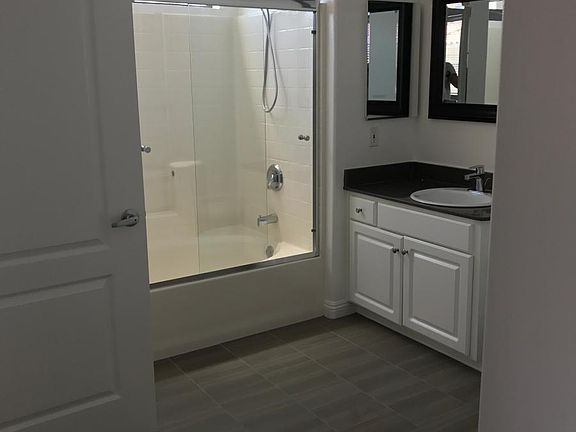 3rd image of 11670 San Vicente Blvd APT 212