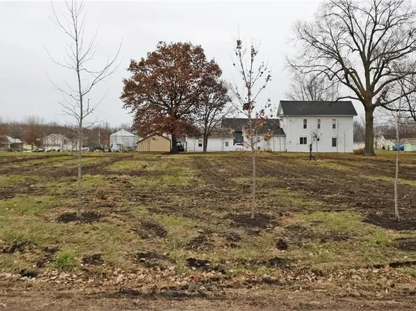 502 Pennsylvania Ave, East Lynne, MO 64743