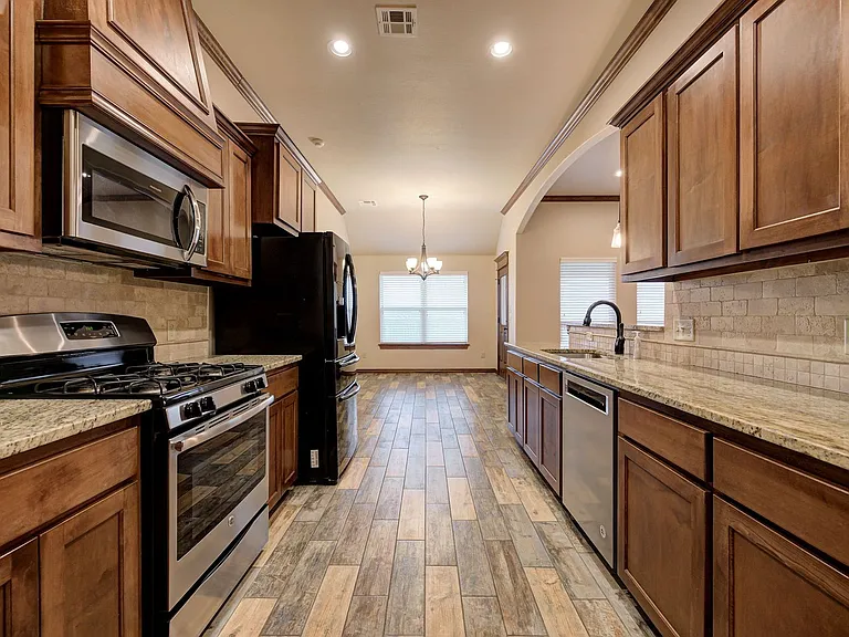 18520 Haslemere Ln — Photo 17